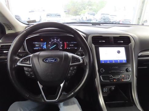 Used 2019 Ford Fusion SEL image 22