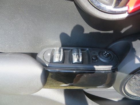 Used 2016 MINI Cooper S image 22