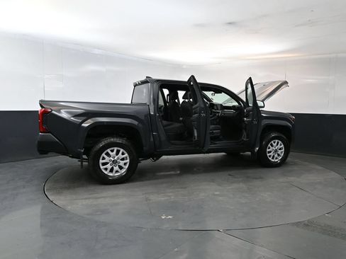 Used 2024 Toyota Tacoma SR AWD/4WD image 26