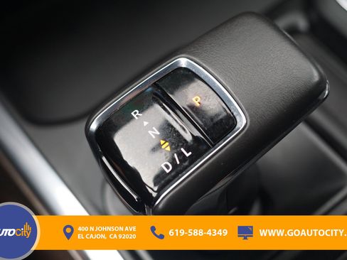 Used 2022 Chevrolet Silverado 1500 LT image 24