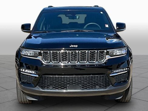 Used 2025 Jeep Grand Cherokee Limited w/ Luxury Tech Group II AWD/4WD image 4