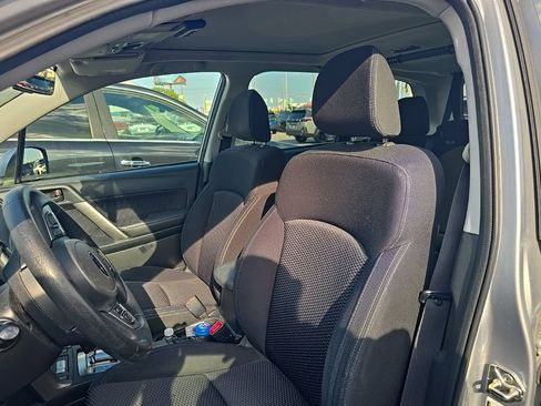 Used 2018 Subaru Forester 2.5i Premium w/ All-Weather Package AWD/4WD image 5