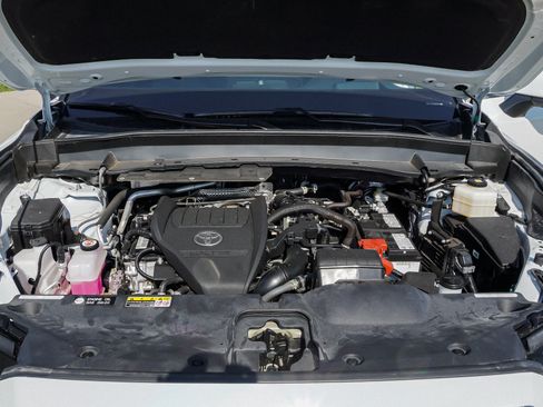 Certified 2025 Toyota Grand Highlander AWD image 16