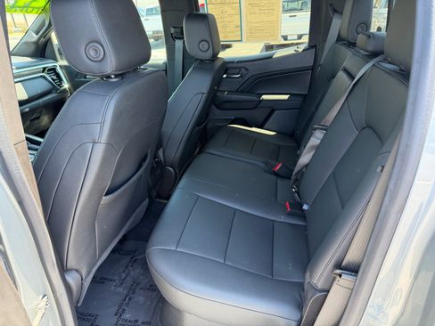 Used 2024 GMC Canyon Elevation w/ Elevation Premium Package RWD image 17