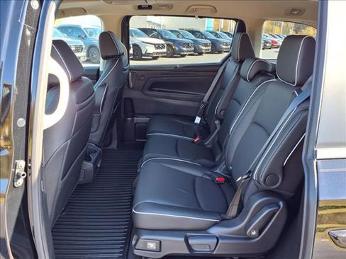 New 2026 Honda Odyssey Touring image 12