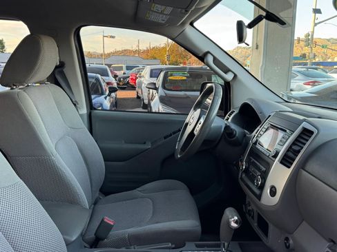 Used 2017 Nissan Frontier SV AWD/4WD image 10