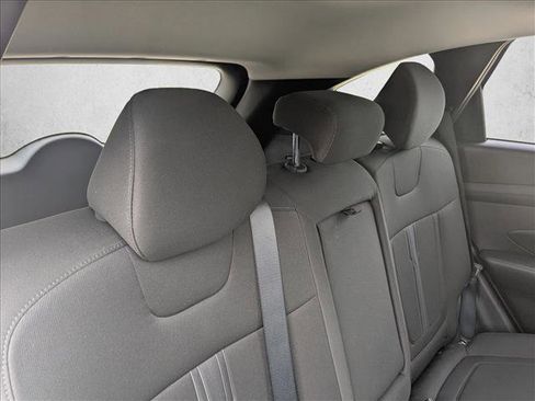 Used 2025 Hyundai Tucson SEL FWD image 17