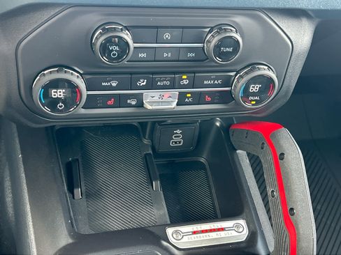 New 2026 Ford Bronco Heritage Edition image 38