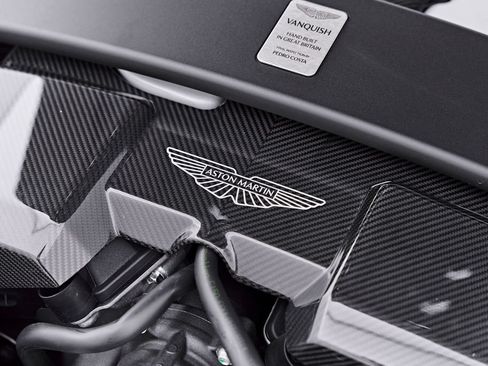 Used 2025 Aston Martin Vanquish RWD image 75