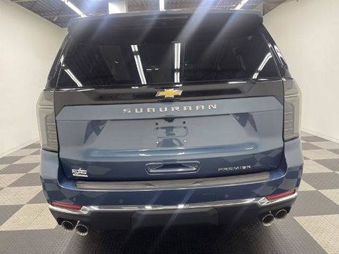 New 2025 Chevrolet Suburban Premier image 3