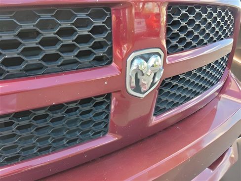 Used 2018 RAM 1500 Express w/ Express Value Package RWD image 29