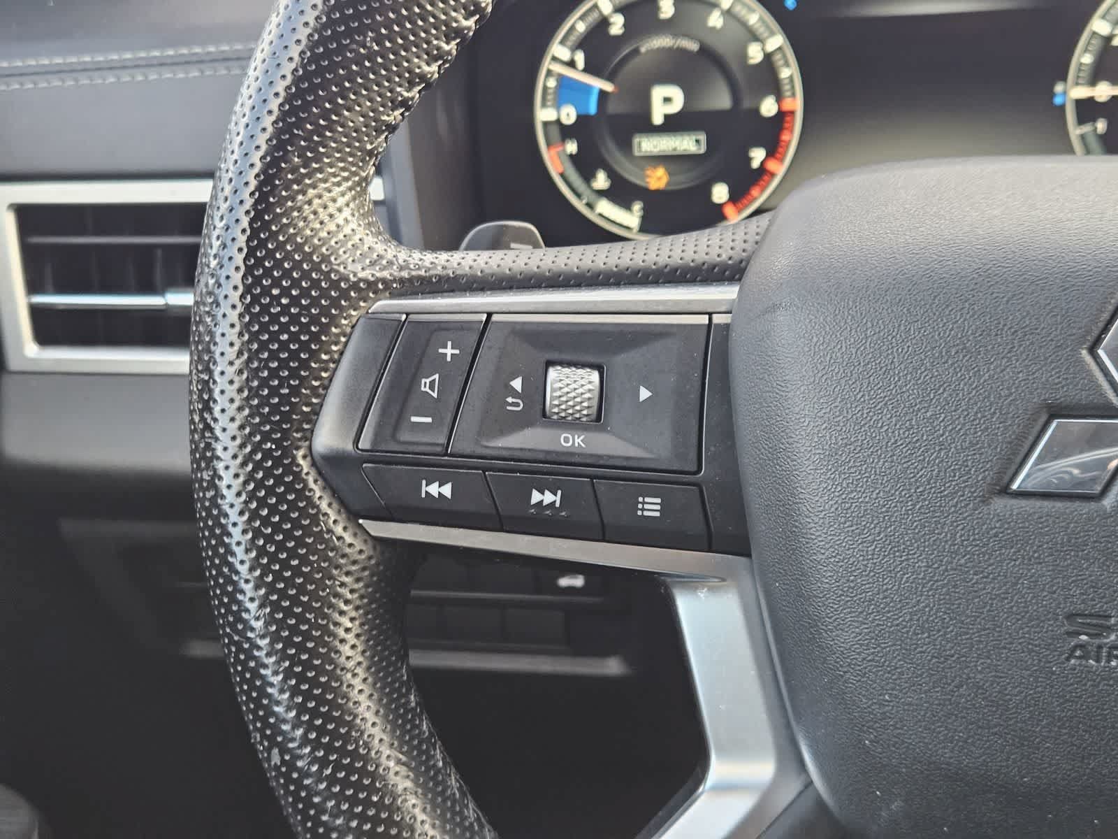 Used 2022 Mitsubishi Outlander SE FWD image 26