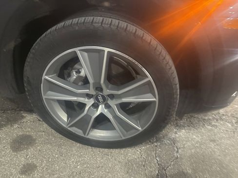 Used 2019 Audi Q5 2.0T Premium Plus w/ Premium Plus Package image 4