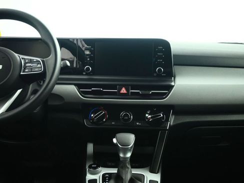 Certified 2026 Kia Seltos LX FWD image 37