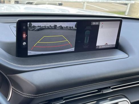 Used 2024 Genesis GV80 2.5T image 18