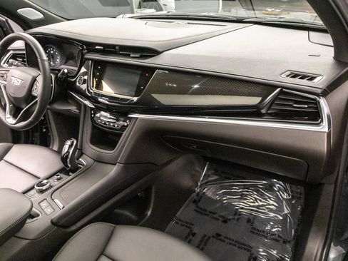 Used 2023 Cadillac XT6 Sport w/ Technology Package image 33