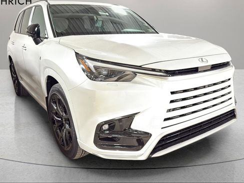 New 2025 Lexus TX 500h AWD image 3