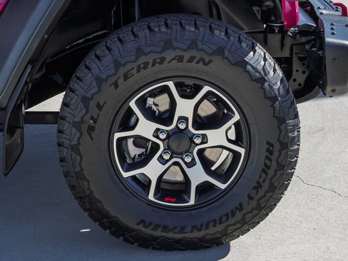 Used 2021 Jeep Wrangler Unlimited Rubicon w/ Steel Bumper Group AWD/4WD image 10