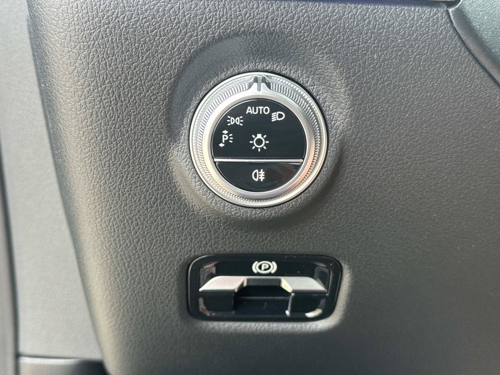 New 2026 Mercedes-Benz CLE 450 4MATIC Coupe image 13