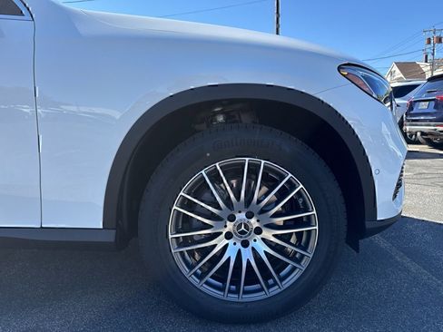 Certified 2026 Mercedes-Benz GLC 300 4MATIC image 11