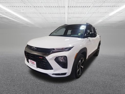 Used 2023 Chevrolet TrailBlazer RS w/ Convenience Package image 2
