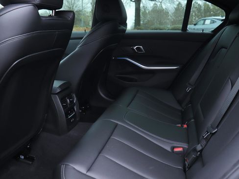 Used 2026 BMW 330i Sedan w/ M Sport Package image 13