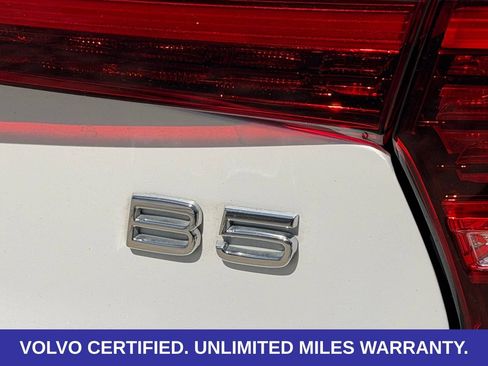 Certified 2024 Volvo S60 B5 Core FWD image 10