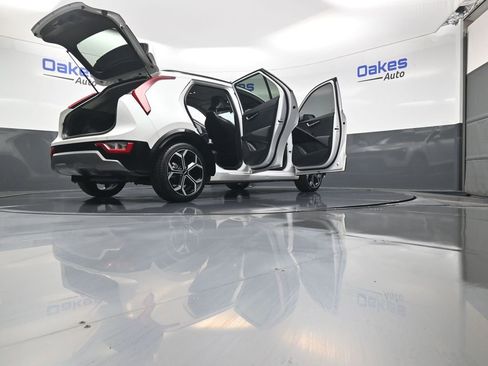 Certified 2023 Kia Niro EX Touring image 60