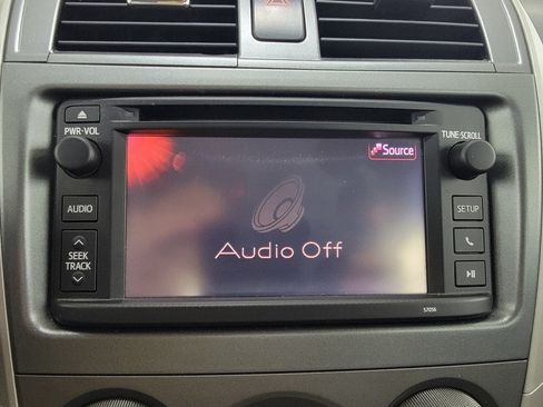 Used 2013 Toyota Corolla LE w/ Premium Pkg FWD image 20