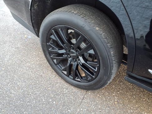 Used 2022 GMC Yukon Denali image 4