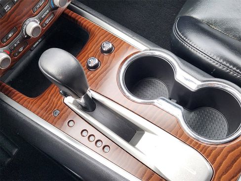 Used 2018 Nissan Pathfinder Platinum image 15