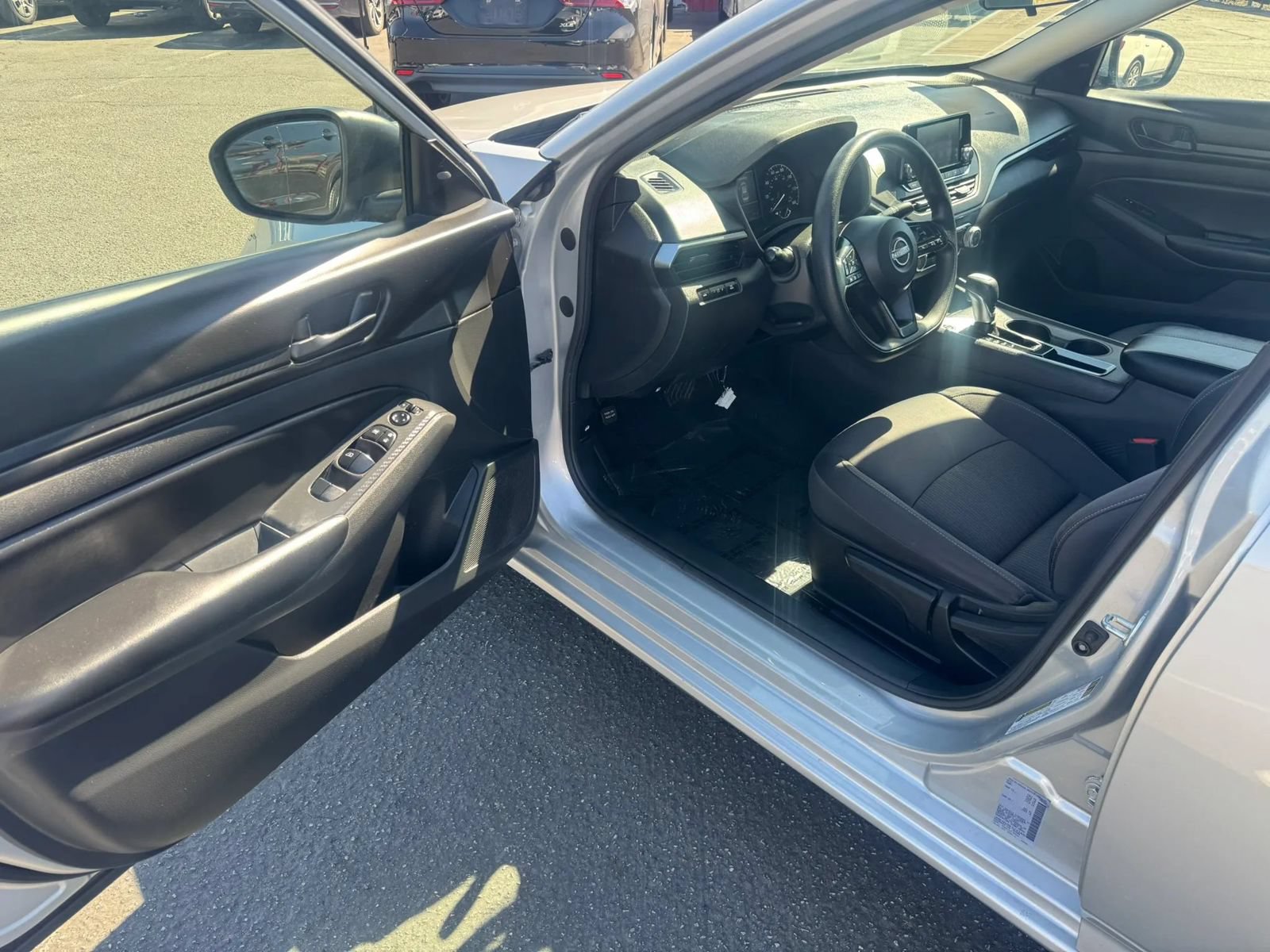 Used 2024 Nissan Altima 2.5 S FWD image 18