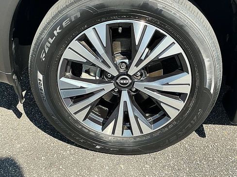 Certified 2023 Nissan Rogue SV w/ SV Premium Package FWD image 10