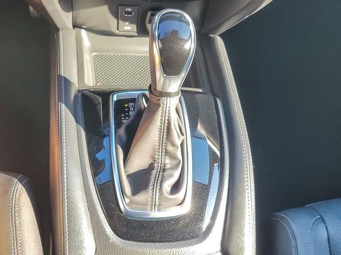 Used 2017 Nissan Rogue Sport SL w/ SL Premium Package image 16