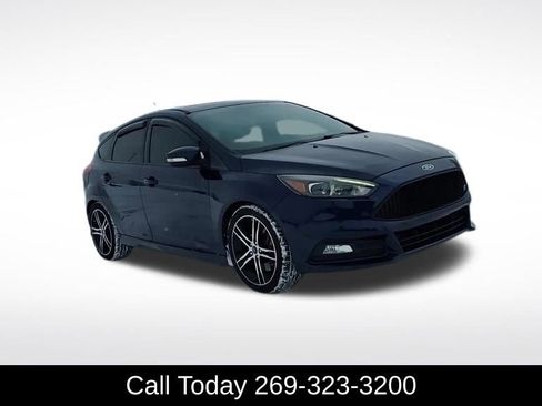 Used 2017 Ford Focus ST w/ Equipment Group 402A image 8