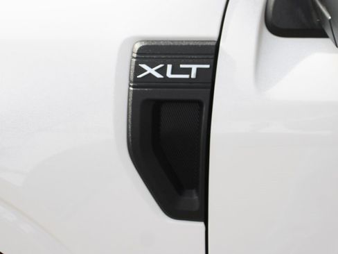 Used 2025 Ford Maverick XLT w/ Equipment Group 302A image 48