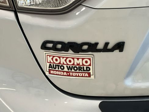 Used 2025 Toyota Corolla LE FWD image 6