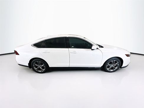 Used 2023 Honda Accord EX image 5