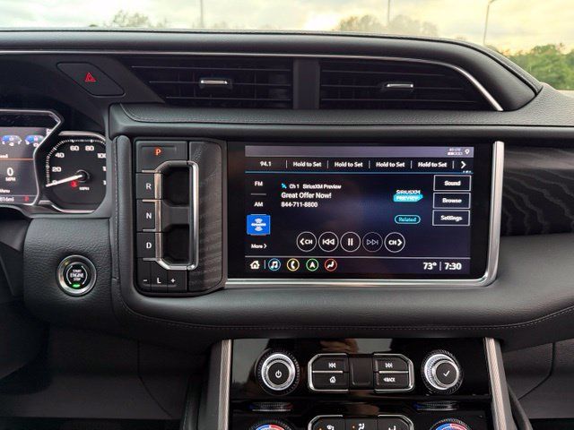 Used 2021 GMC Yukon XL Denali w/ Denali Premium Package AWD/4WD image 19