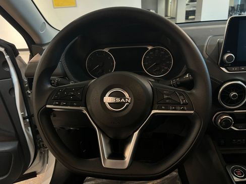 Used 2025 Nissan Sentra SV image 27