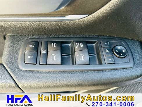 Used 2019 RAM 1500 Big Horn AWD/4WD image 13