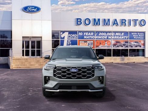 New 2027 Ford Explorer Platinum AWD/4WD image 3