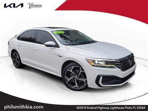 Used 2020 Volkswagen Passat 2.0T R-Line image 1