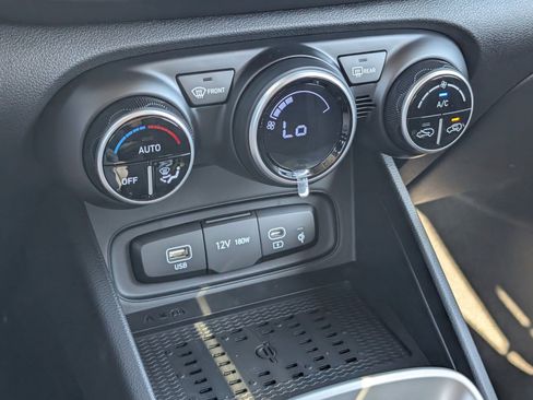 New 2026 Hyundai Venue SEL image 22