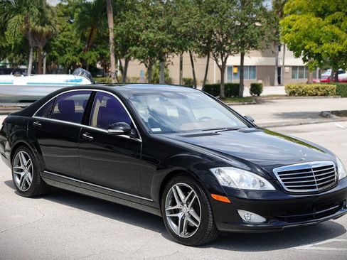 Used 2007 Mercedes-Benz S 550 image 2