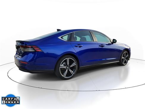 Used 2025 Honda Accord Sport image 4