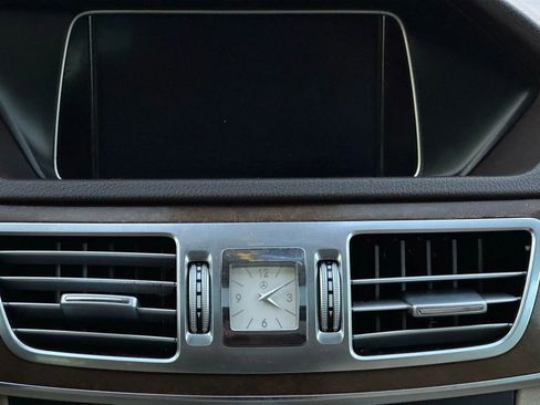 Used 2014 Mercedes-Benz E 350 Sedan image 22