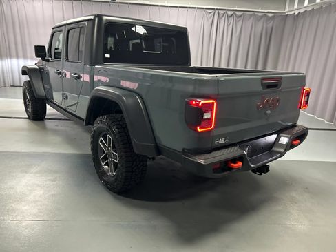 Used 2026 Jeep Gladiator Mojave AWD/4WD image 5