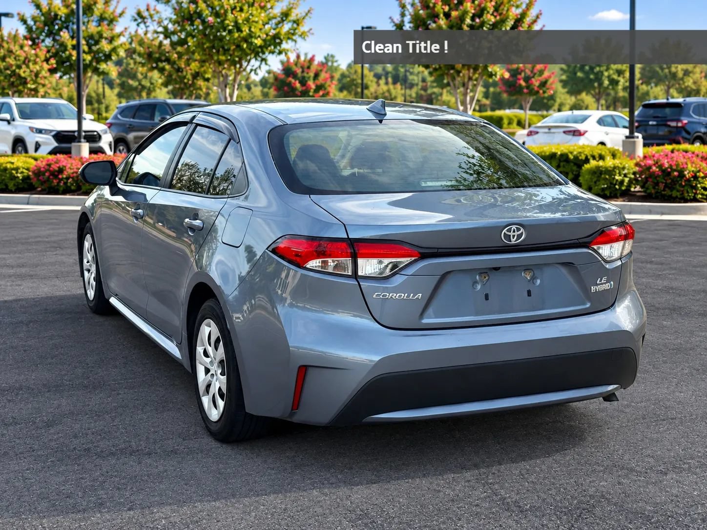 Used 2021 Toyota Corolla LE FWD image 3
