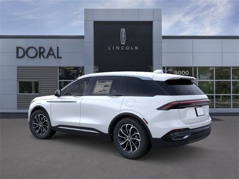 New 2026 Lincoln Nautilus Premier image 4